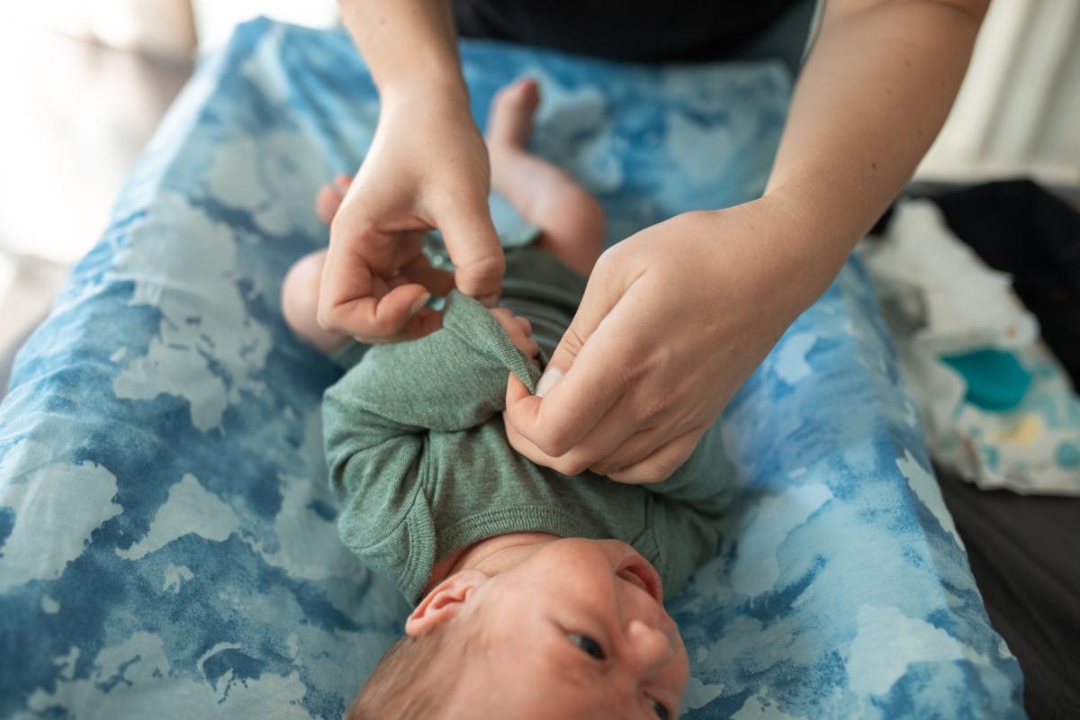 How to stop breastfeeding at night – SheKnows