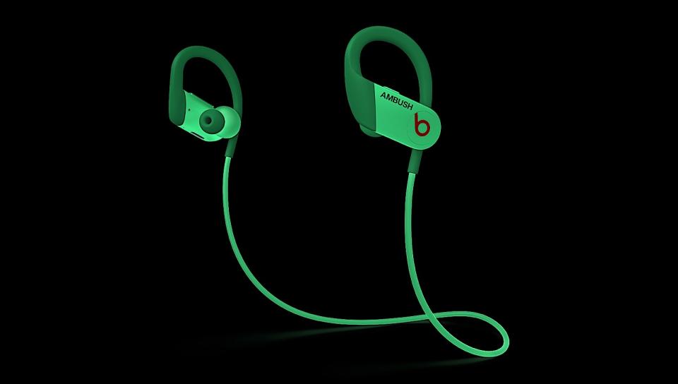 Beats announced a collaboration with fashion brand Ambush: a glow-in-the-dark version of its Powerbeats earbuds for $199.95.