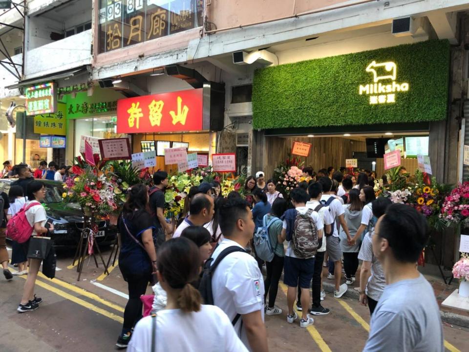 A queue of customers at a Taiwanese bubble tea brand Milksha outlet in Hong Kong. (PHOTO: Milksha)