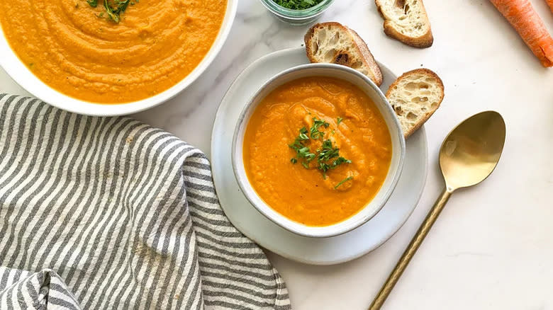 Carrot cashew soup in bowls