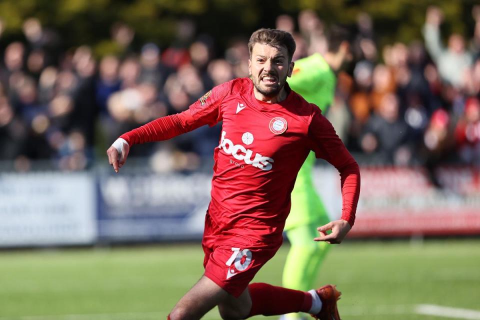 Ollie Pearce celebrates his late winner for Worthing <i>(Image: Mike Gunn)</i>