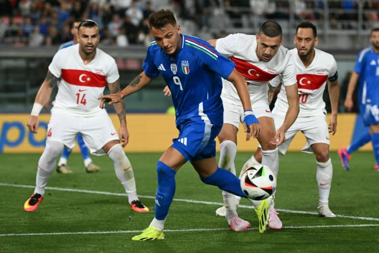 El delantero italiano Mateo Retegui durante el amistoso disputado contra Turquía (0-0), en Bolonia el 4 de junio, previo a la Eurocopa (Alberto PIZZOLI)