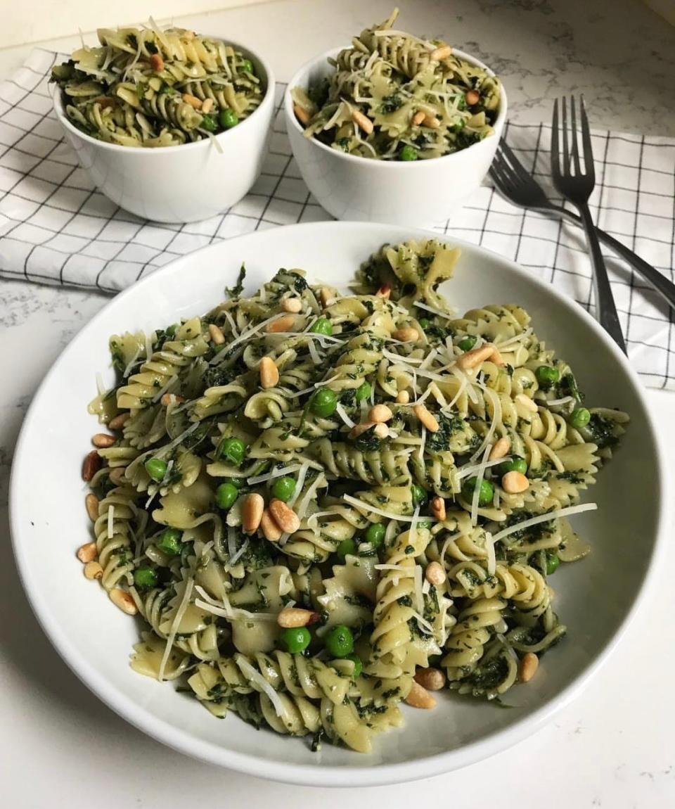 pasta with pesto and peas