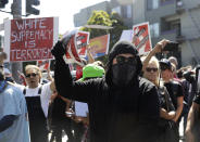 <p>Protesters march outside of Alamo Square Park in San Francisco, Saturday, Aug. 26, 2017. (Photo: Marcio Jose Sanchez/AP) </p>