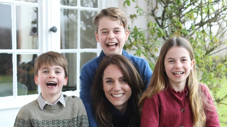 princess kate surrounded by children in windsor 