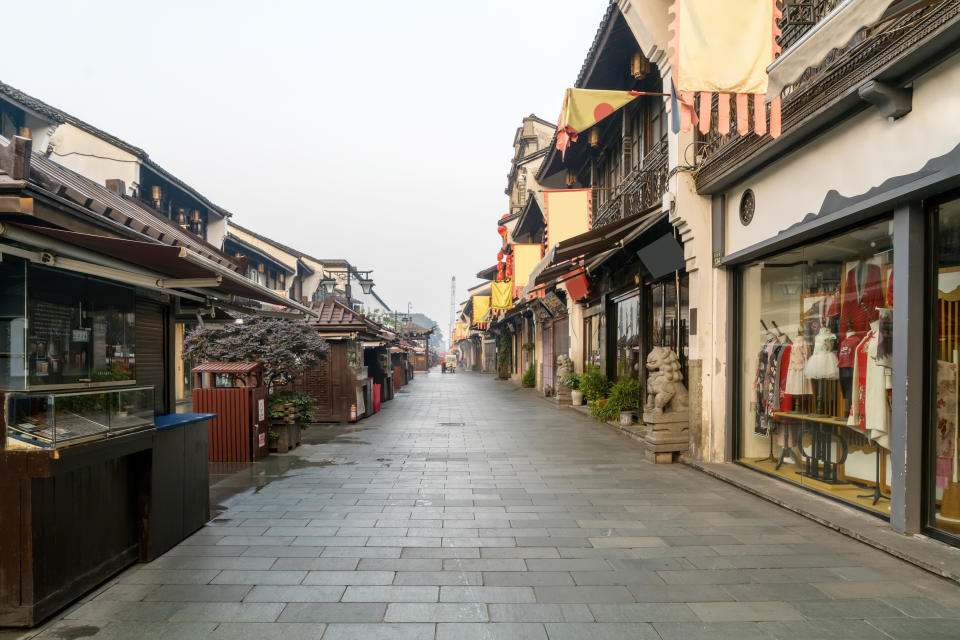 Qinghefang ancient street view in Hangzhou. (Photo: Gettyimages)