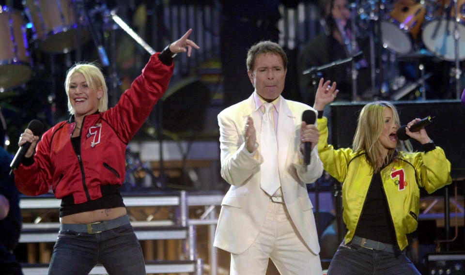Sir Cliff Richard and S Club 7 on stage in the gardens of Buckingham Palace during the Golden Jubilee celebrations.