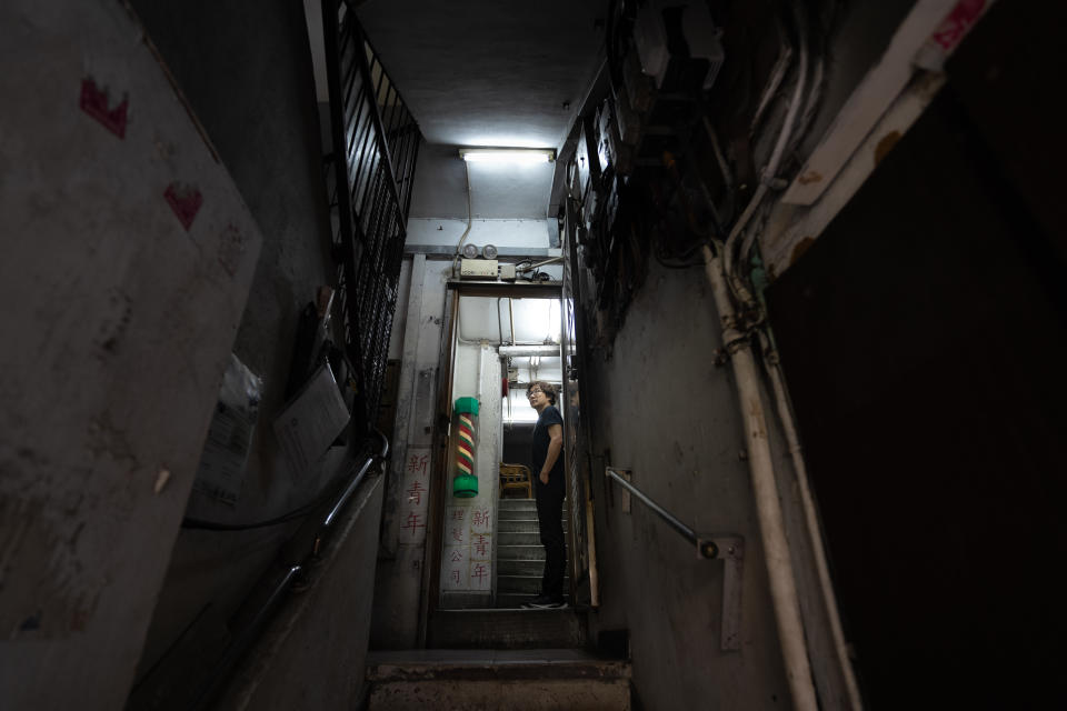 當日阿平跟記者也去了九龍城區內一些唐樓拍照。雖然唐樓殘舊，但相信不會如阿平所言，當年城寨內的樓宇會「燒電線」。