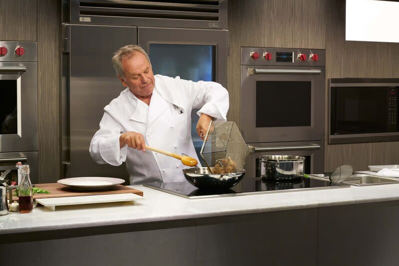 Wolfgang Puck Cooking School