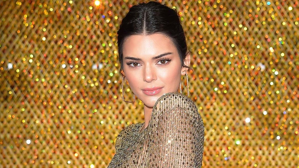 Kendall Jenner Rocks Risque Look at British Fashion Awards