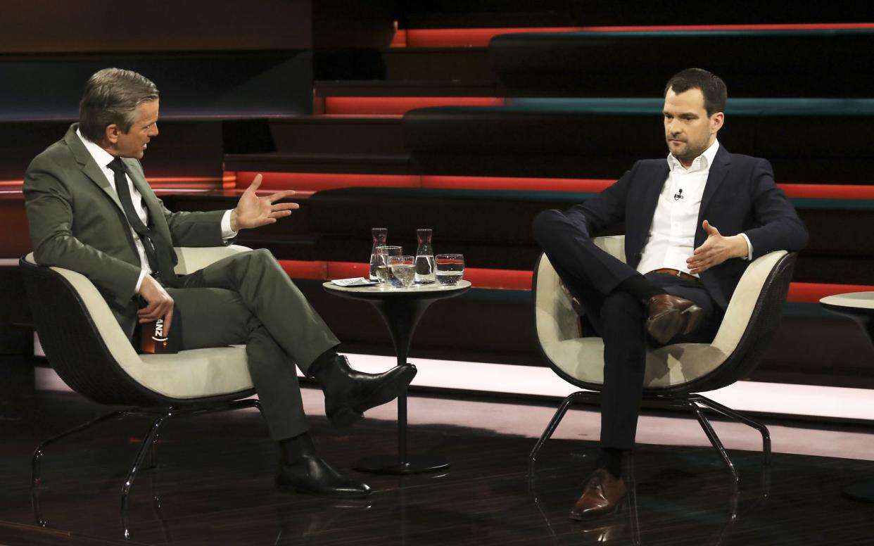 Bei Markus Lanz hatte der stellvertretende FDP-Bundesvorsitzende Johannes Vogel keinen leichten Stand. (Bild: ZDF / Cornelia Lehmann)