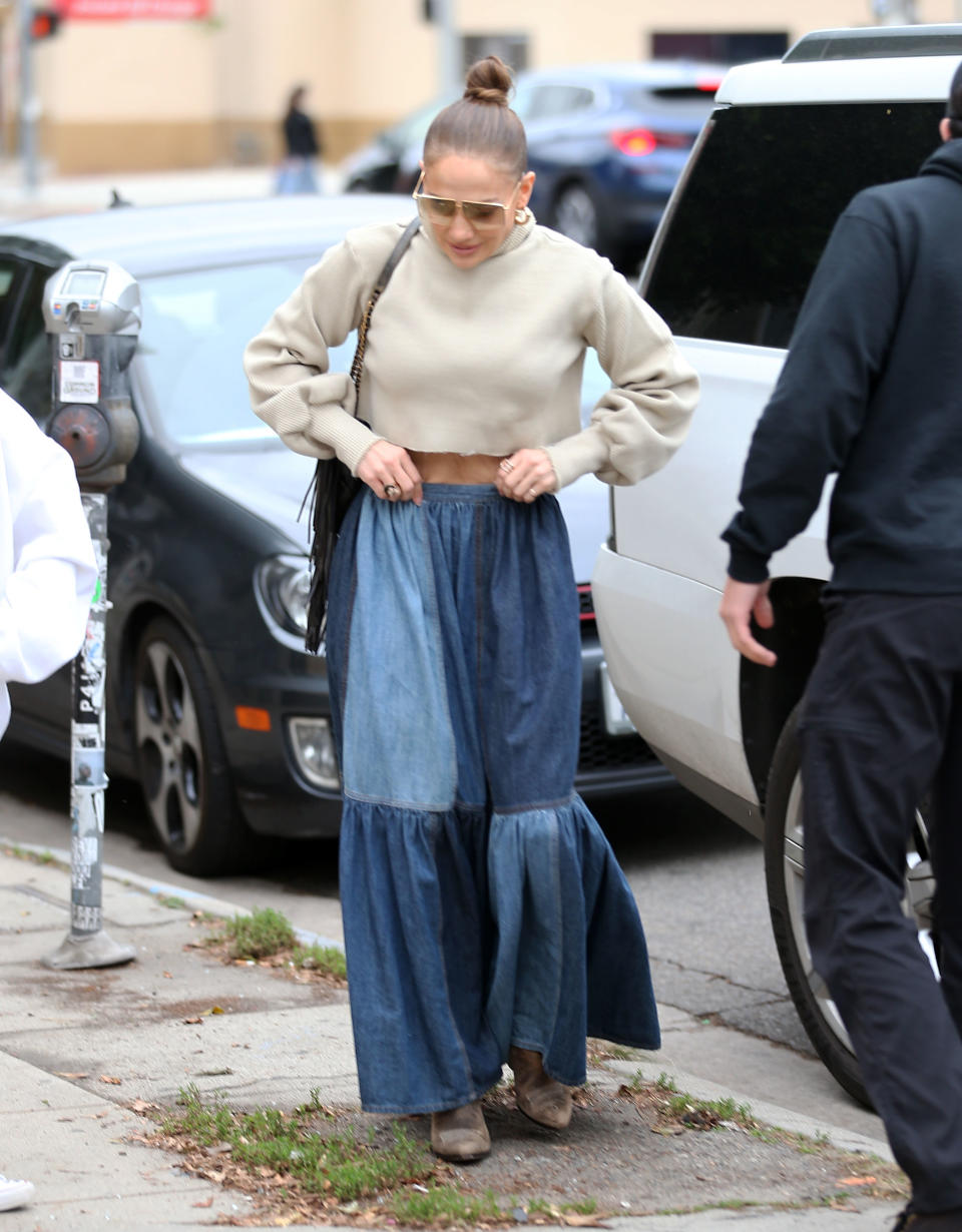 Jennifer Lopez and her daughter go shopping at The Grove in Los Angeles on Jan. 15. - Credit: TheCelebrityfinder/MEGA