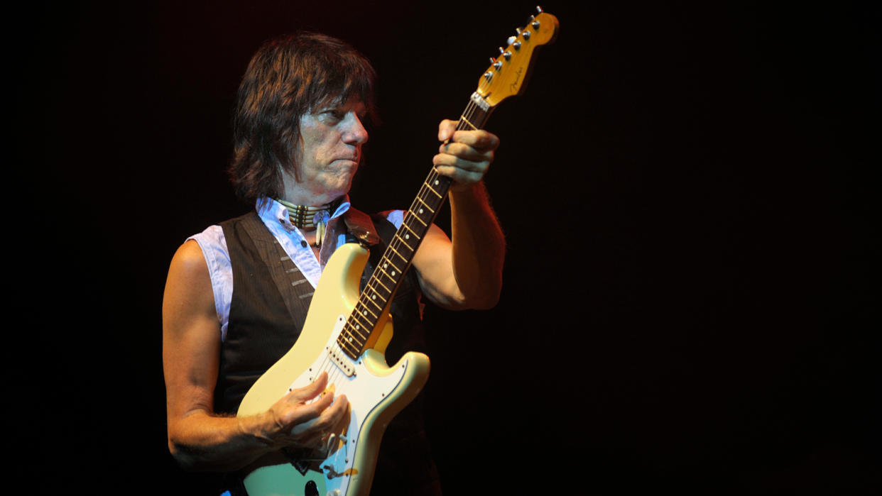  Jeff Beck performs on stage at the Palais Theatre on January 27th 2009 in Melbourne, Australia. He plays a Fender Stratocaster guitar. 