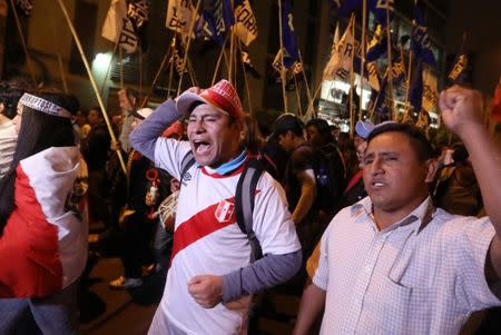 People protest against corruption, following an influence-peddling scandal that has shaken the country's justice system, in Lima, Peru July 19, 2018. REUTERS/Mariana Bazo