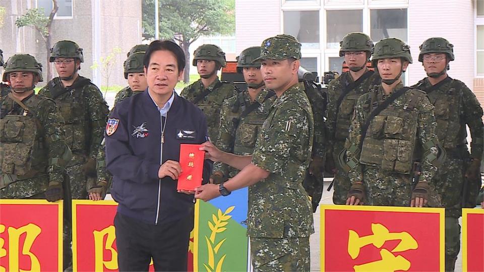 賴總統勗勉花蓮部隊　帶粽子與國軍共進午餐提早過端午節