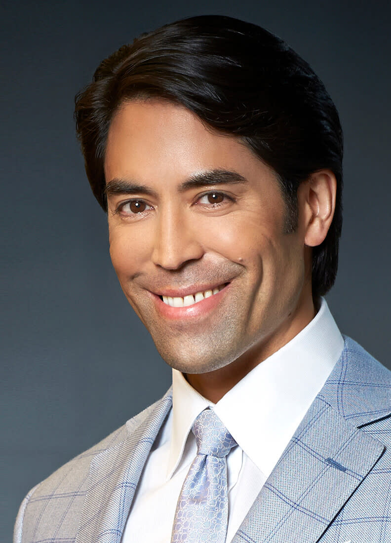 Diy Decor Ideas Christmas Plate with Santa Boots | TikTok, image size:792x1100