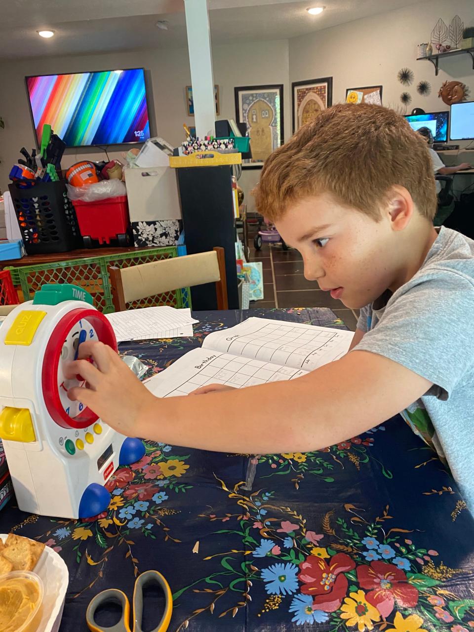 The hybrid concept of homeschool allows for students to try different techniques.