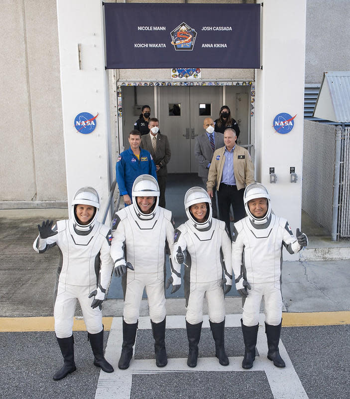 The Crew 5 astronauts strike a pose moments before heading to the launch pad to strap in. Left to right: Cosmonaut Anna Kikina, Josh Cassada, commander Nicole Mann and Japanese astronaut Koichi Wakata. / Credit: NASA/Joel Kowsky