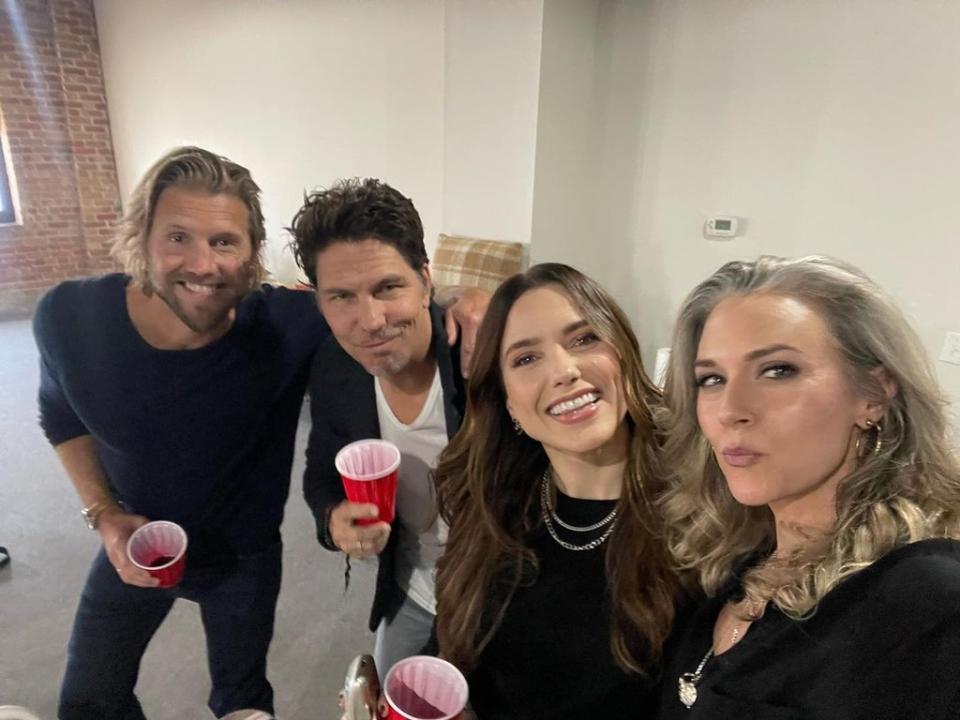 <p>Matt Barr, Michael Trucco, Sophia Bush & Hilarie Burton</p>