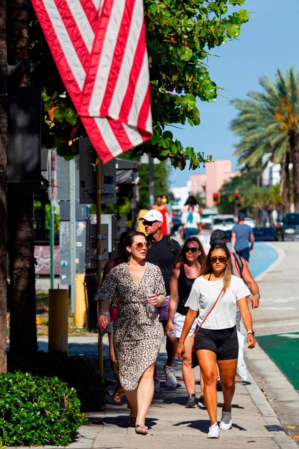 Downtown Fort Lauderdale saw a big jump in pedestrian foot traffic between 2018 and 2022, according to the Las Olas Association and Fort Lauderdale Downtown Development Authority’s 2023 retail market report.