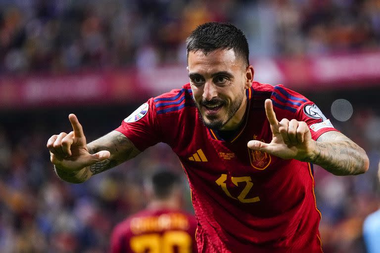 Joselu hizo su debut con la selección española a punto de cumplir 33 años y en tan solo 4 minutos convirtió un doblete en el triunfo por 3-0 sobre Noruega