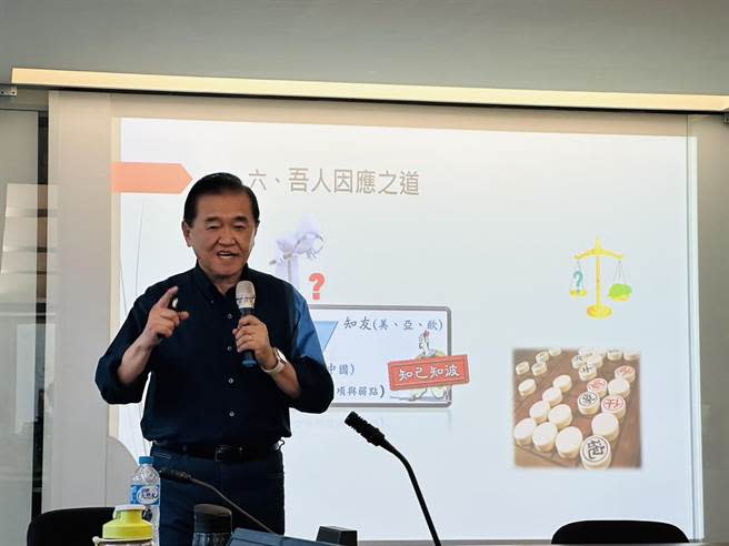 民眾黨大陸事務委員會主委、清華大學副教授趙麟今天發表演講。（楊亞璇攝）