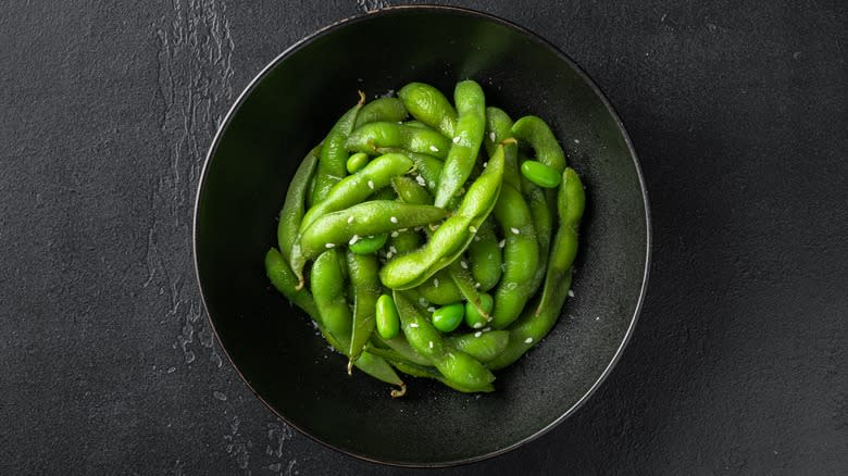 shelled edamame in bowl