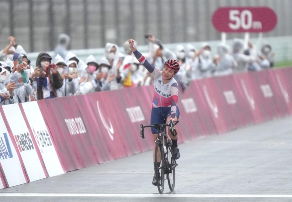 Dame Sarah Storey celebrates winning the gold medal in the women’s C4-5 road race at the Tokyo 2020 Paralympic Games (Tim Goode/PA) (PA Wire)