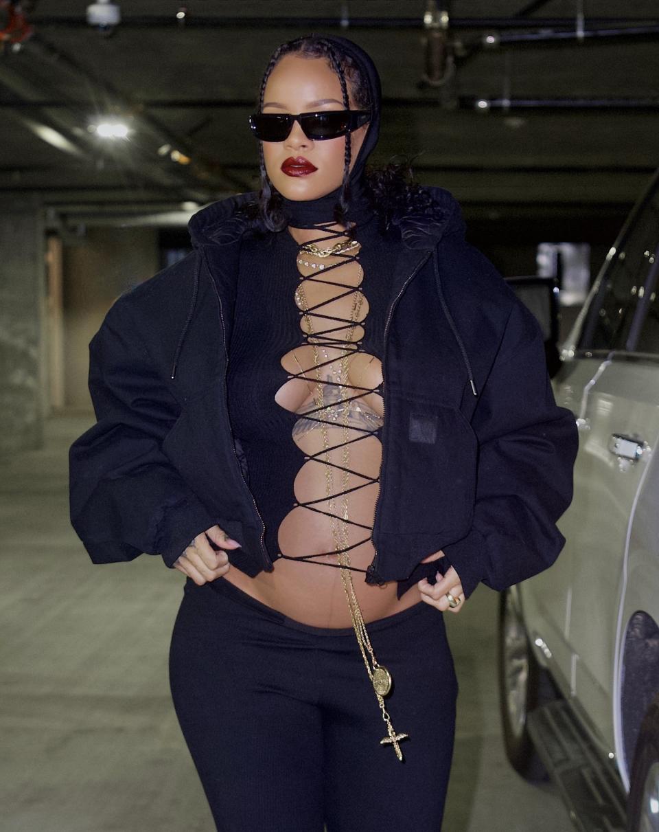 A zoomed out photo of Rihanna's entire look