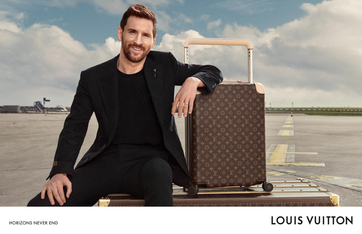 What's in the suitcase containing the Louis Vuitton World Cup trophy?