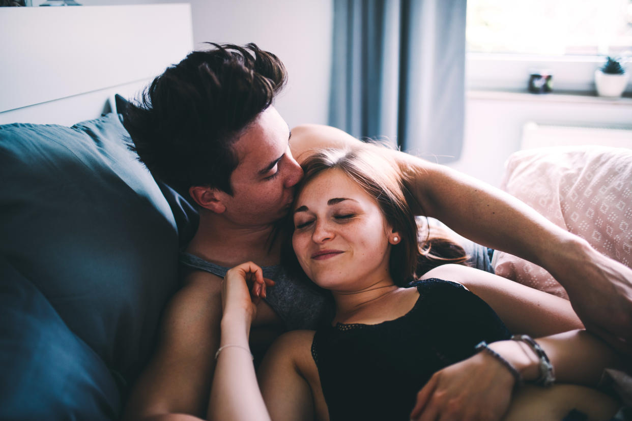 In a relationship, thoughtful gestures go a long, long way.&nbsp; (Photo: Carina König/EyeEm via Getty Images)