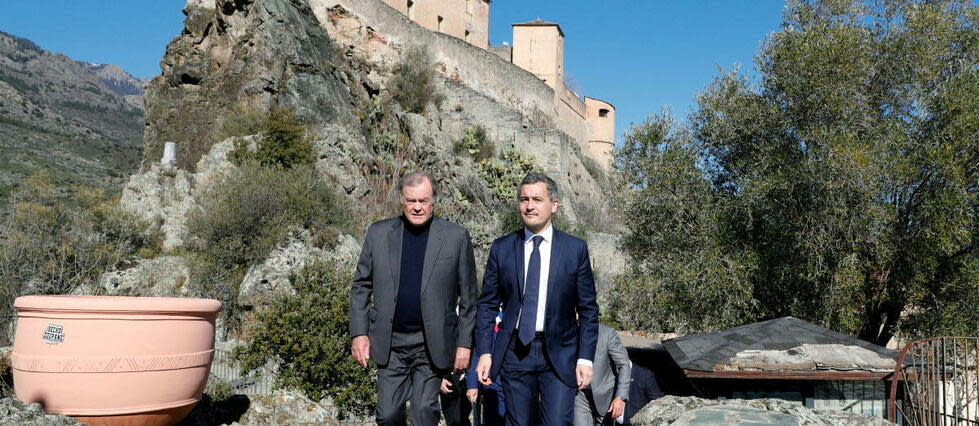 Le ministre français de l'Intérieur Gérald Darmanin et le préfet de Corse Amaury de Saint-Quentin à Corte (Haute-Corse), le 19 février 2023.  - Credit:Pascal Pochard-Casabianca/AFP