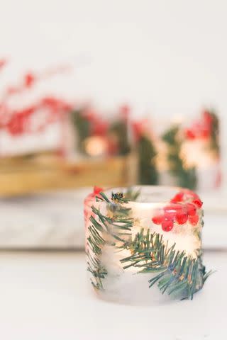 <p><a href="https://lovelyindeed.com/how-to-make-an-ice-lantern-with-winter-berries/" data-component="link" data-source="inlineLink" data-type="externalLink" data-ordinal="1">Lovely Indeed</a></p>