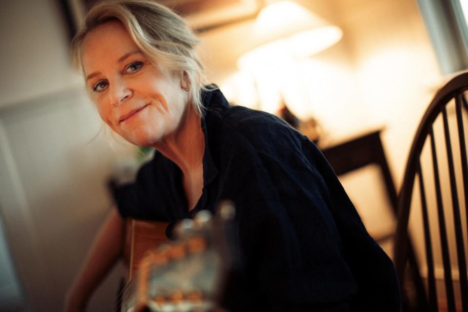 Mary Chapin Carpenter plays Wilmington Aug. 21.