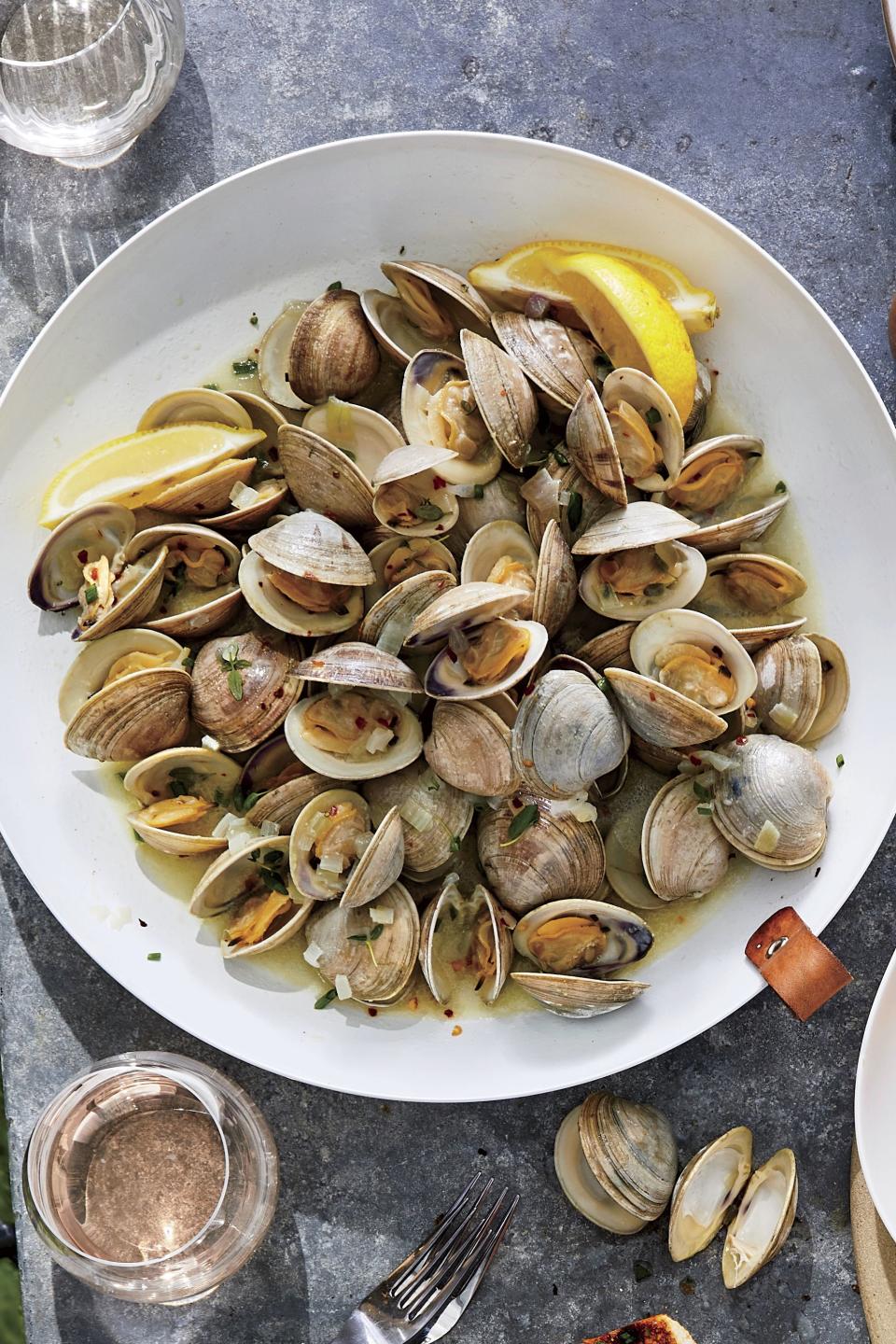 Foil-Pack Clams with White Wine and Herbs