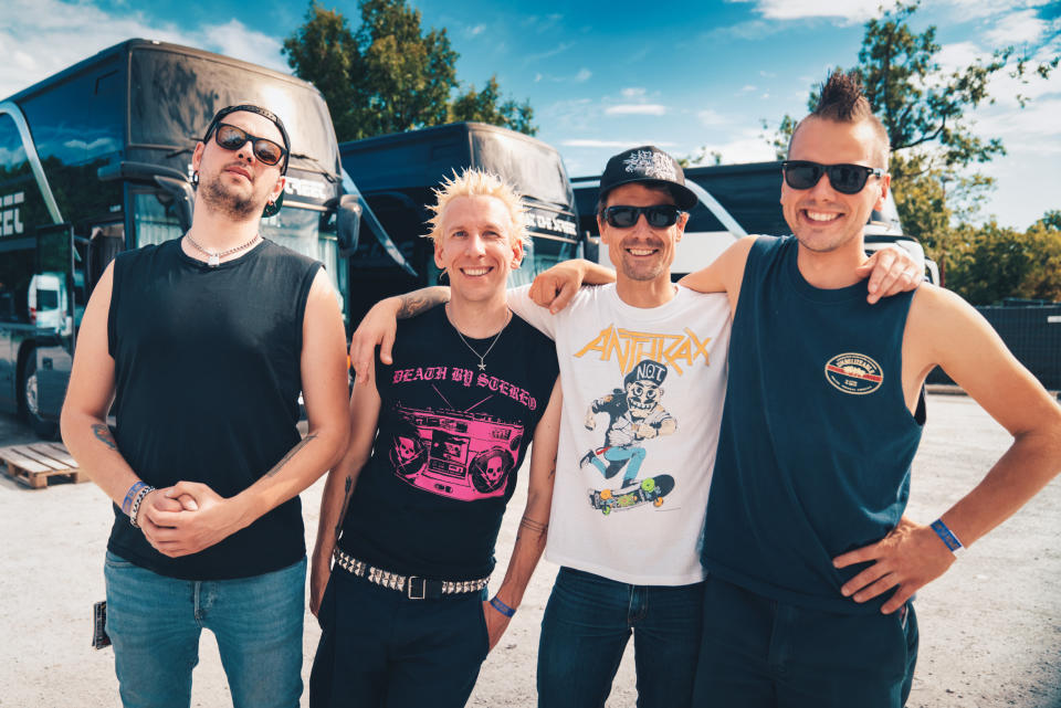 Die Band-Mitglieder Ace, Joshi, Matthias und Eike (l-r) von ZSK (Bild: Matthias Zickrow/ZSK/dpa)