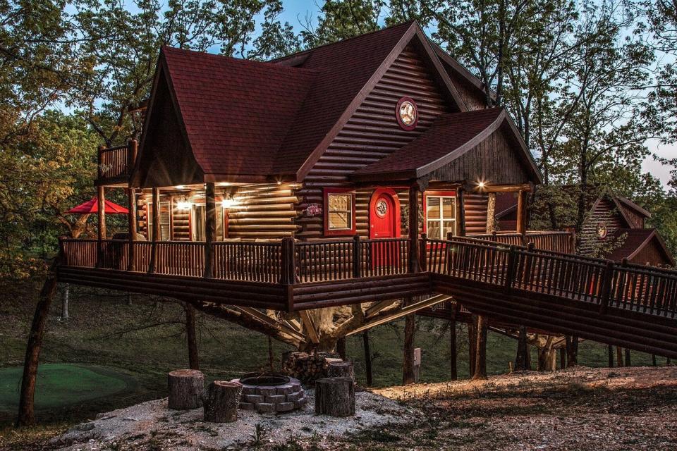 Branson Cedar Resort has luxury treehouse cabins.