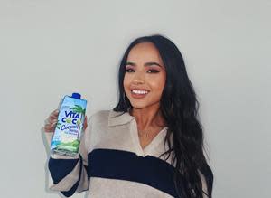 To kick off their partnership, Vita Coco is proudly serving as an official sponsor of Becky G's ‘Mi Casa, Tu Casa’ tour