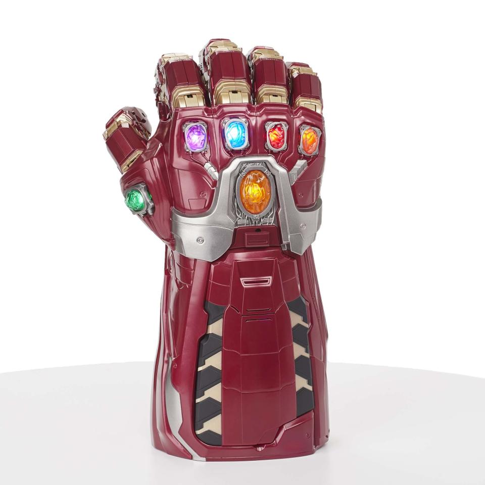 Marvel Legends Series Electronic Power Gauntlet