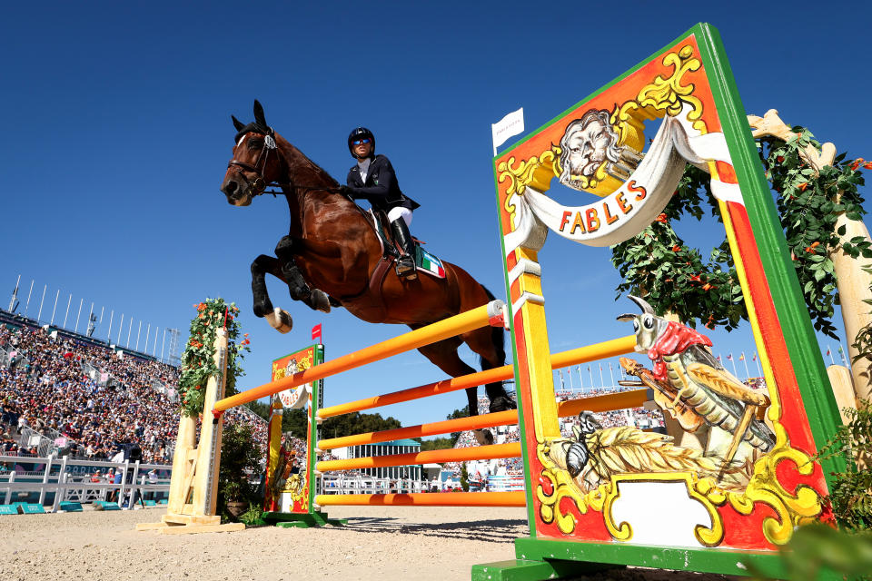 La italiana Elena Micheli compite durante una competición de equitación en el pentatlón moderno. (Alex Bantling/Getty Images)