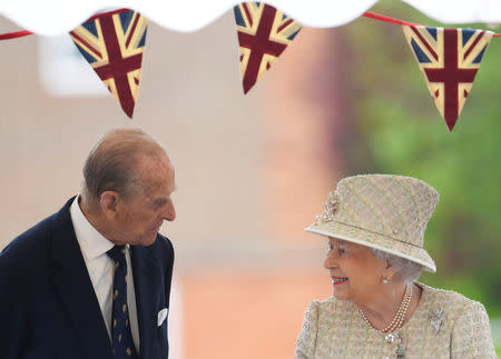 Britain's Queen Elizabeth and Prince Philip visit Pangbourne College near Reading, May 9, 2017. REUTERS/Toby Melville/Files