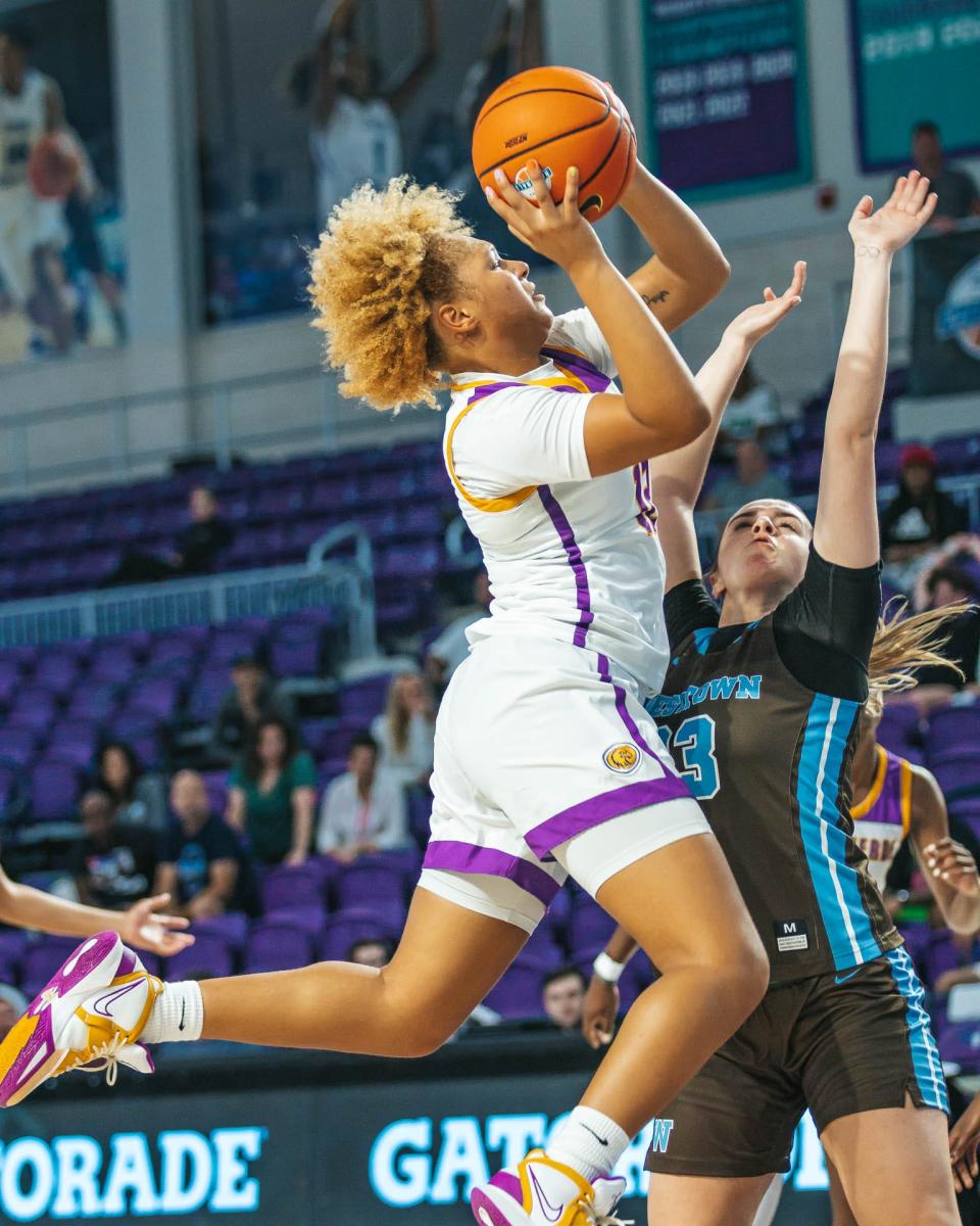 Westtown (Pa.) played Montverde Academy in the 2023 Geico Nationals at Suncoast Arena in Fort Myers on Friday, March 31.