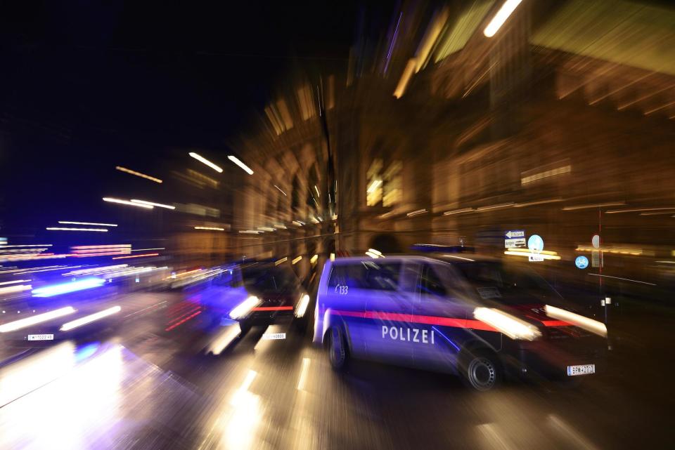 Die österreichische Polizei fahndet nach mutmaßlichen Entführern einer Seniorin. (Symbolbild: Getty Images)