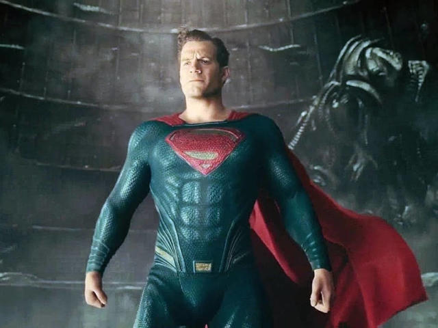 Zack Snyder Shares New Henry Cavill Superman Image From 'Man of Steel