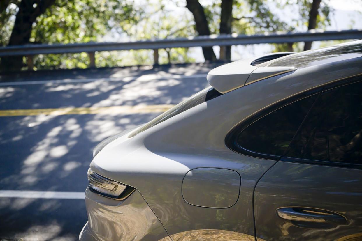 2024 porsche cayenne s coupe