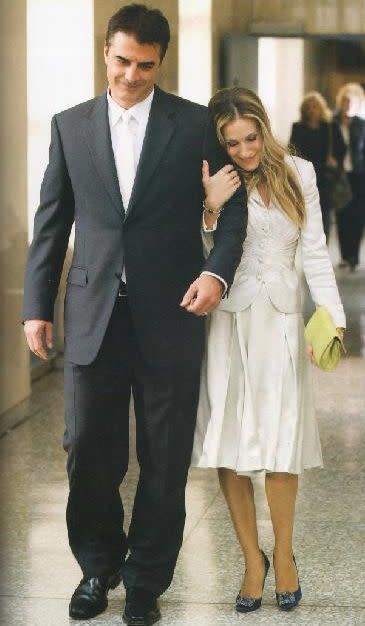 Carrie Bradshaw trug sie in der Serie zu ihrer Hochzeit: Manolo Blahniks in Samtblau. (Bild: New Line Cinema)