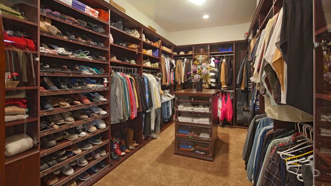 walk-in closet