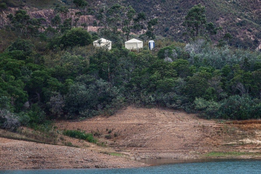 Tents have been built at a Judiciary Police camp in the Arade dam area (EPA/LUIS FORRA)