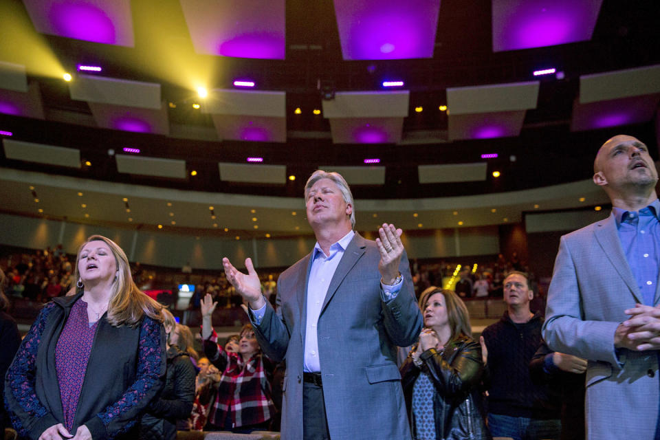 Robert Morris, center, founder of the megachurch Gateway, during a service at the church in Fort Worth, Texas.  (Ilana Panich-Linsman / The New York Times / Redux file)