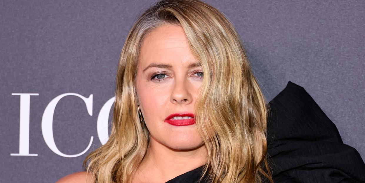 alicia silverstone poses nude for new campaign